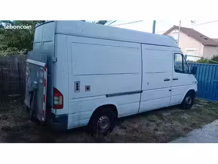 Mercedes-Benz Sprinter 