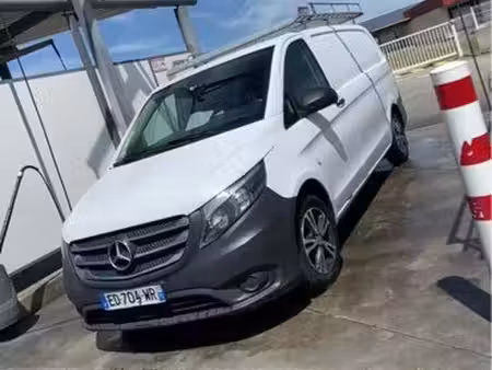 Mercedes-Benz Vito 109 1.6 88
