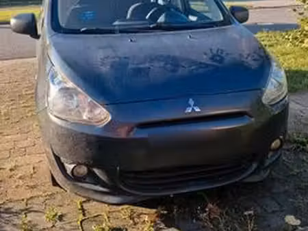 Mitsubishi Space Star 1.0 71