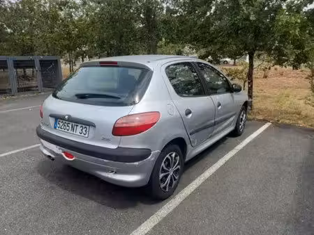 Peugeot 206 1.4 75