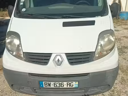 Renault Trafic 2.0 dCi 90