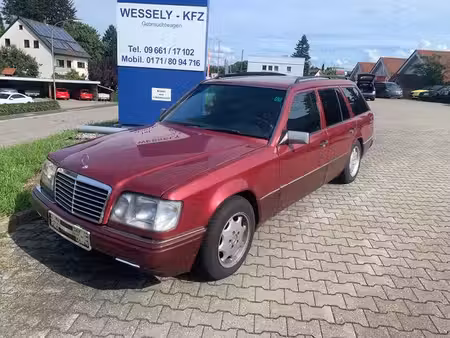 Mercedes-Benz Classe E E 300 V6 3.0 136