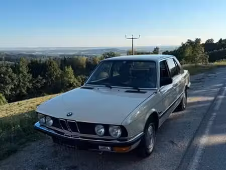 BMW Série 5 528i