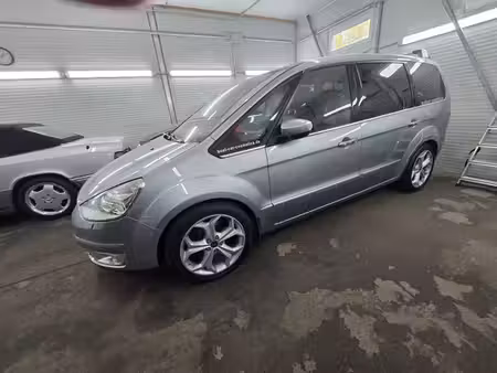 Ford Galaxy V6 2.2 TDCi 175 Titanium