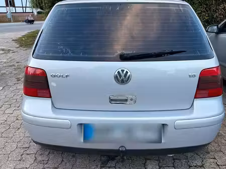 Volkswagen Golf 1.6 TDI 110