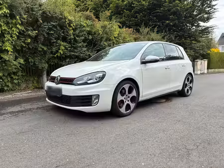 Volkswagen Golf GTI 2.0 200