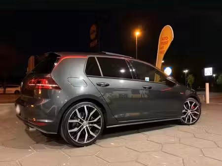 Volkswagen Golf GTI 2.0 TFSI 230 Performance