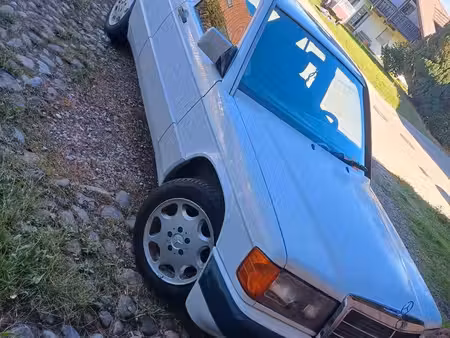 Mercedes-Benz 190 