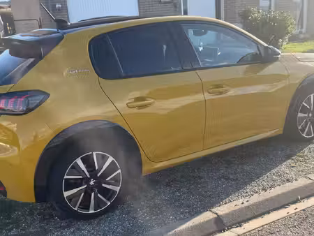 Peugeot 208 1.5 100 GT Line