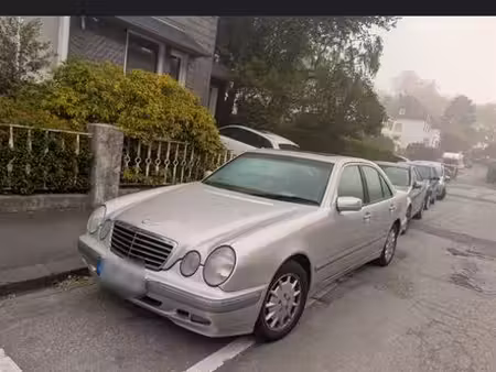 Mercedes-Benz Classe E E 220