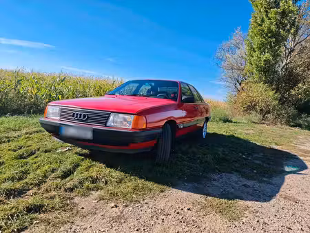 Audi 100 