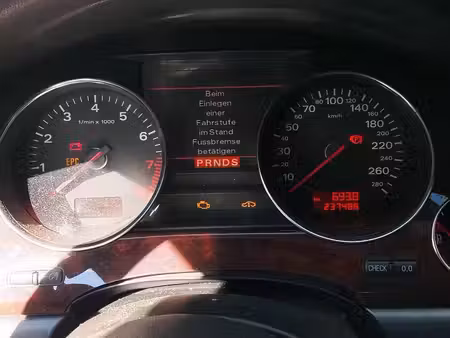 Audi A8 V8 4.2 335 quattro