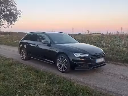 Audi A4 2.0 TFSI 252 S line quattro