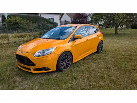 Ford Focus ST 2.0 250