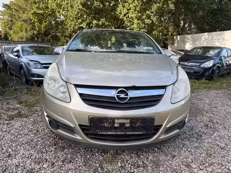 Opel Corsa 1.2 80 Cosmo