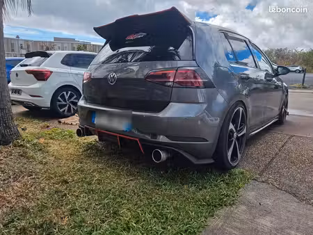 Volkswagen Golf 1.0 TSI 115 R-Line