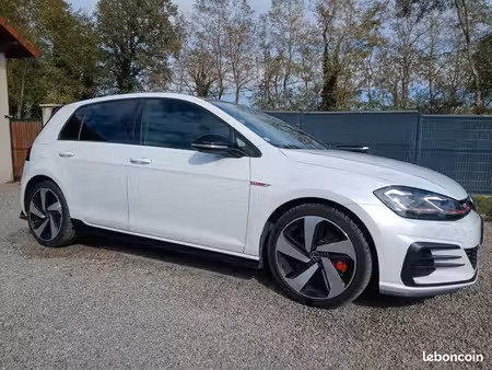 Volkswagen Golf GTI 2.0 245