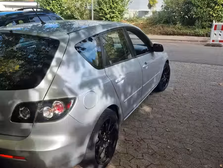 Mazda Mazda3 1.6 105