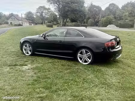 Audi A5 S5 V8 4.2 FSI 354 quattro