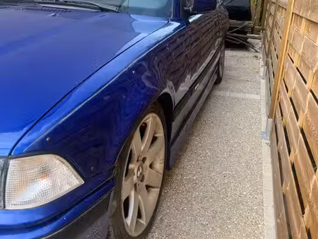 BMW Série 3 318i 1.8 115