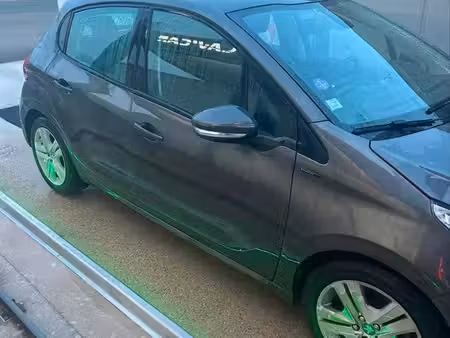 Peugeot 208 1.6 THP 208