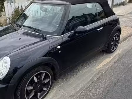 Mini Cabrio Cooper 1.6 115