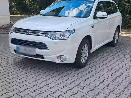 Mitsubishi Outlander PHEV 2.0 121 4x4