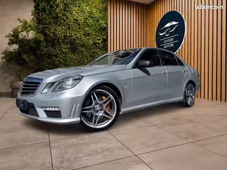Mercedes-Benz Classe E E 63 AMG V8 5.5 525