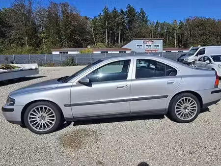 Volvo S60 2.4 140
