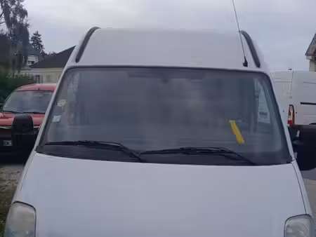 Renault Master 2.5 dCi 120