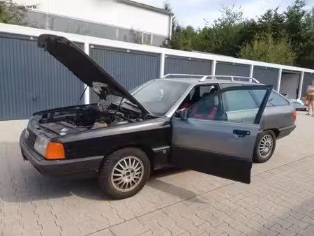 Audi 100 
