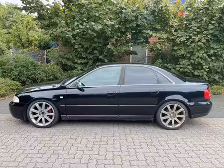 Audi A4 V6 2.4 165