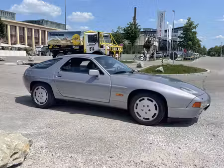 Porsche 928 S V8 4.7