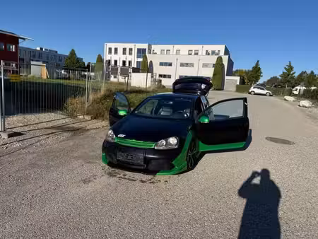 Volkswagen Golf GTI 2.0 200