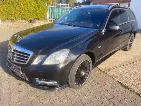 Mercedes-Benz Classe E E 350 E V6 3.0 CDI 265 4Matic