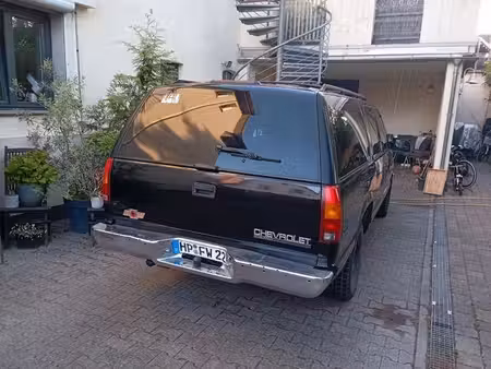 Chevrolet Suburban 