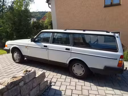 Volvo 245 