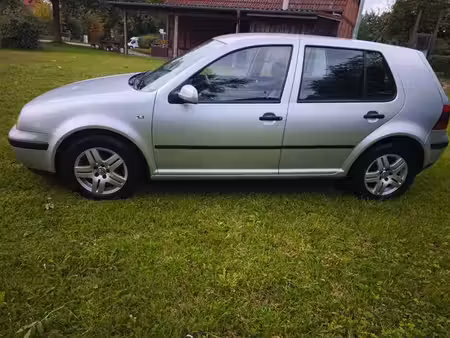 Volkswagen Golf 1.6 102