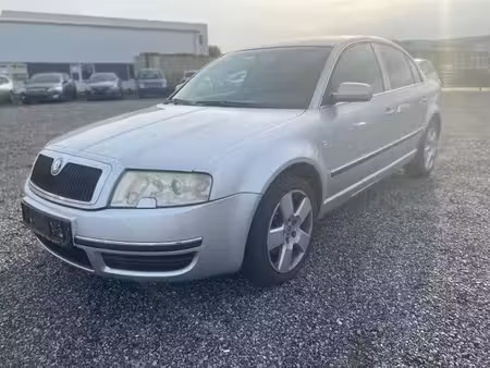 Škoda Superb V6 2.8 193 Elegance