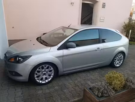 Ford Focus 1.6 85
