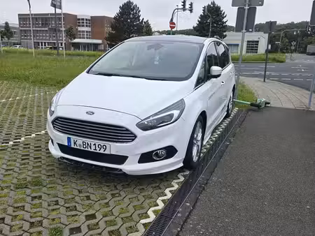 Ford S-Max 2.0 TDCi 210 Titanium
