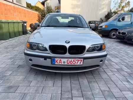 BMW Série 3 318i 2.0 105