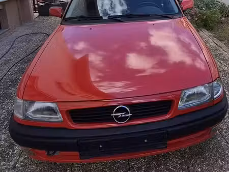 Opel Astra 1.6 75