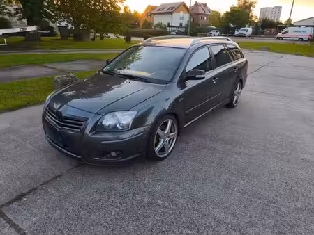 Toyota Avensis 2.2 D-4D 177 Sol