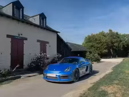 Porsche 718 GT4 3.8 385