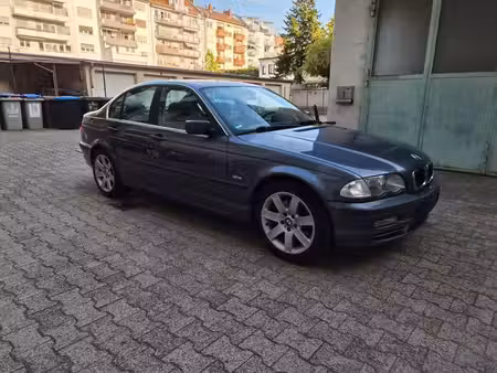 BMW Série 3 330i 170