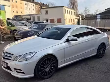 Mercedes-Benz Classe E E 250 2.0 211