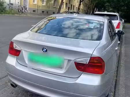 BMW Série 3 318i 2.0 143