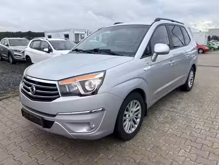 SsangYong Rodius 2.0 155