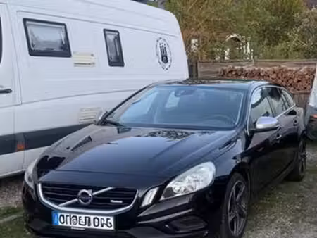 Volvo V60 1.6 115 R Design